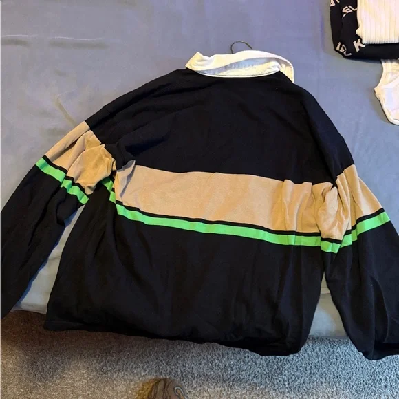 H&M Oversized Fit Shirt - Picture 4 of 6